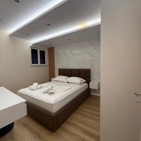 Almar Apartment